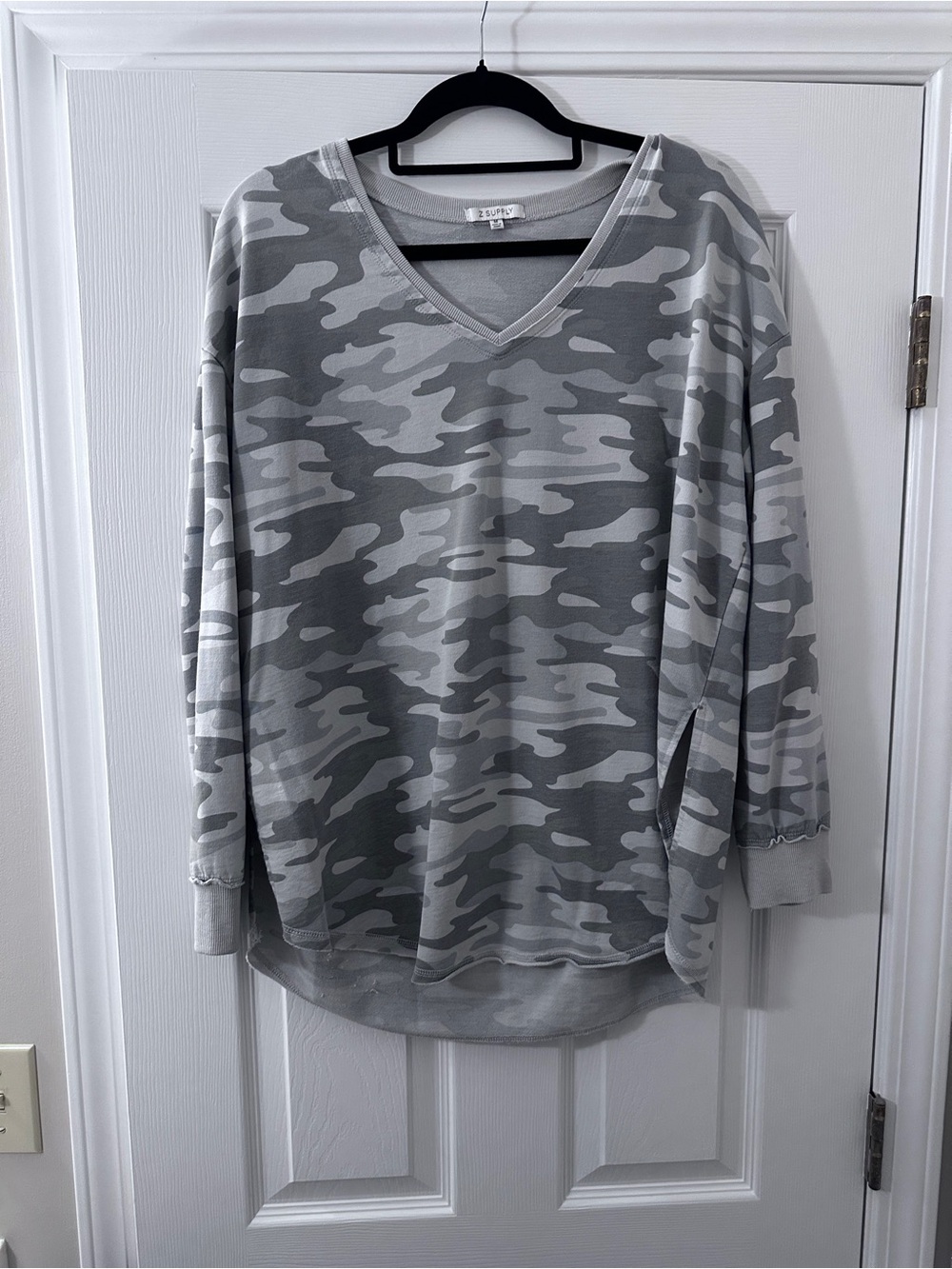 V-Neck Ladies lightweight Camo sweatshirt